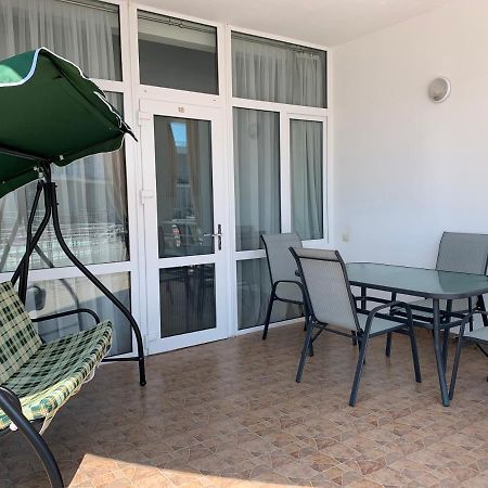 Town-House Golden Bugaz Διαμέρισμα Karolino-Buhaz Εξωτερικό φωτογραφία