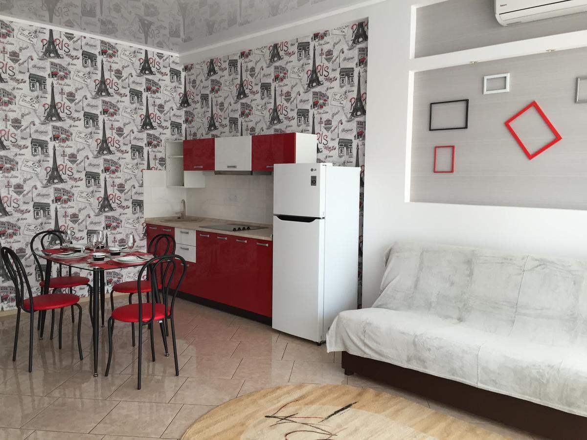 Town-House Golden Bugaz Διαμέρισμα Karolino-Buhaz Εξωτερικό φωτογραφία